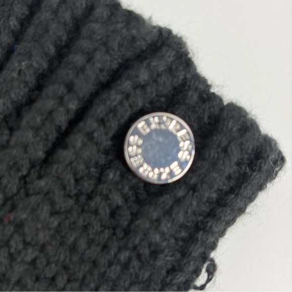 Express Black Ribbed Fingerless Gloves Ruffle Detail NWT - Picture 3 of 5